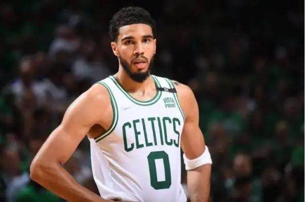 世俱杯买球-自己将自己拉出会议室！塔图姆再次诠释又香又臭